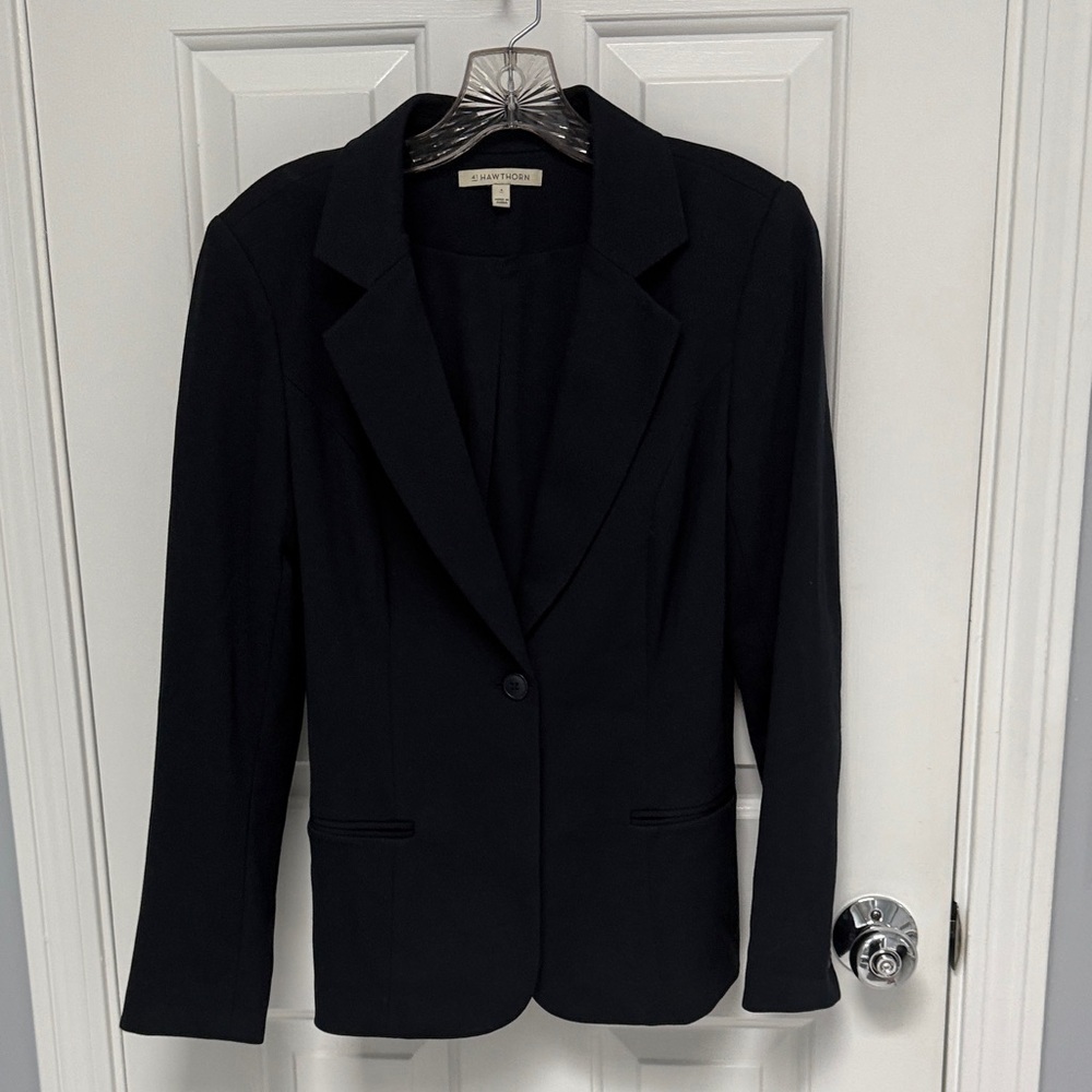 41 Hawthorn Elegant Black Blazer